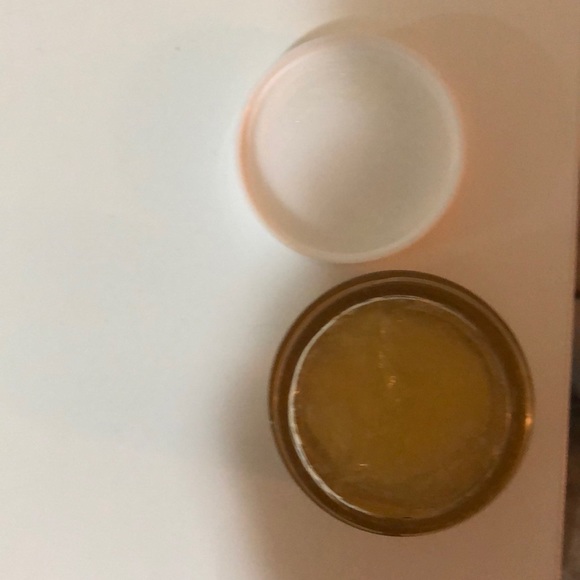 Kiehl’s Calendula & Aloe Soothing Hydration Mask - Picture 3 of 4